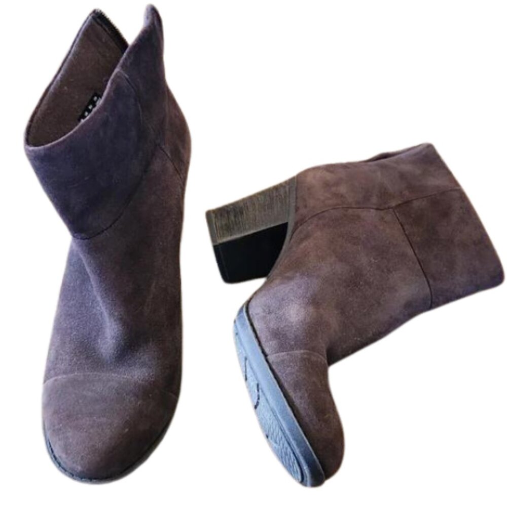 Clarks Brown Suede Ankle Booties - Picture 12 of 12